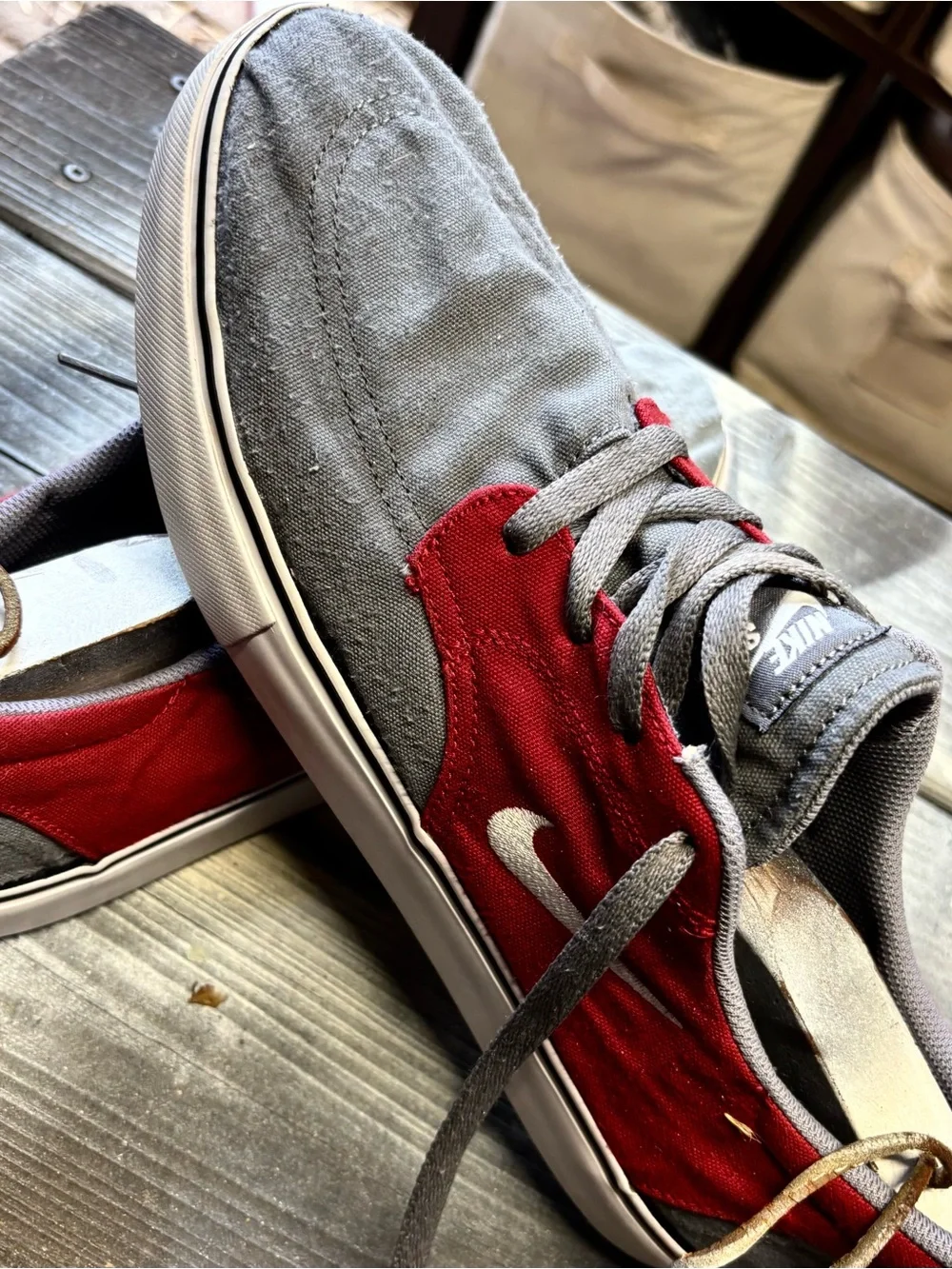 Nike Men’s Low-Top Canvas Sneakers — Gray and Red size 11.5